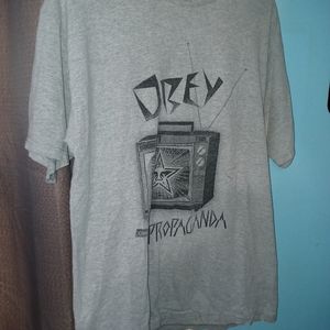Vintage obey T